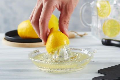 Lemon Squeezer, Portable Citrus Juicer, Crystal Reamer Manual Juicer with Handle and Spout for Fresh Juice, Lime Orange, Heavy Clear Glass