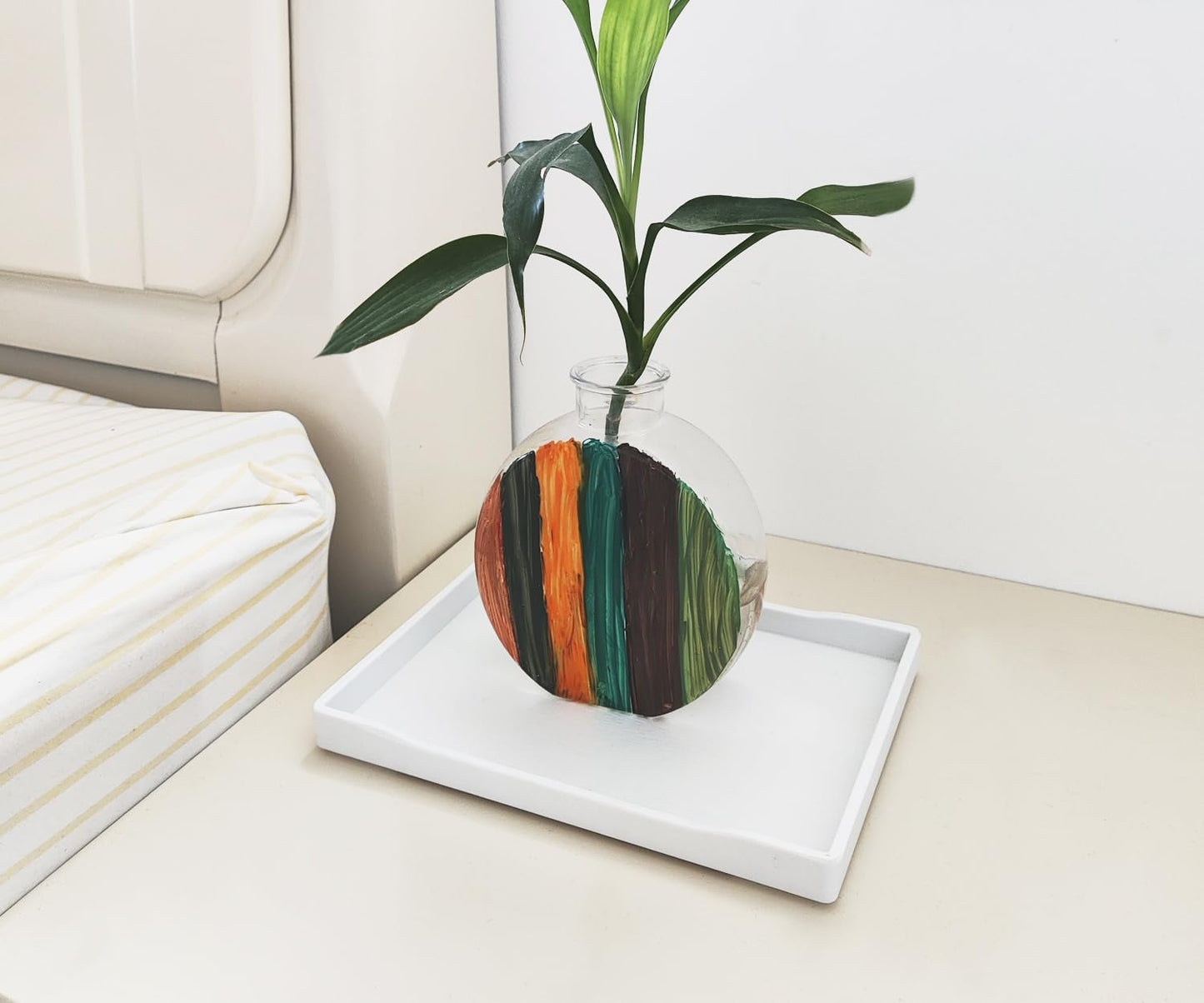 White Serving Tray (13.5 x 9.6 inch) for Serving Accessory, Elegant & Stackable Plastic Tray for Spa, Coffee, Drinks, Tea, Bar, Party, Seasoning, Perfume and Display Use.
