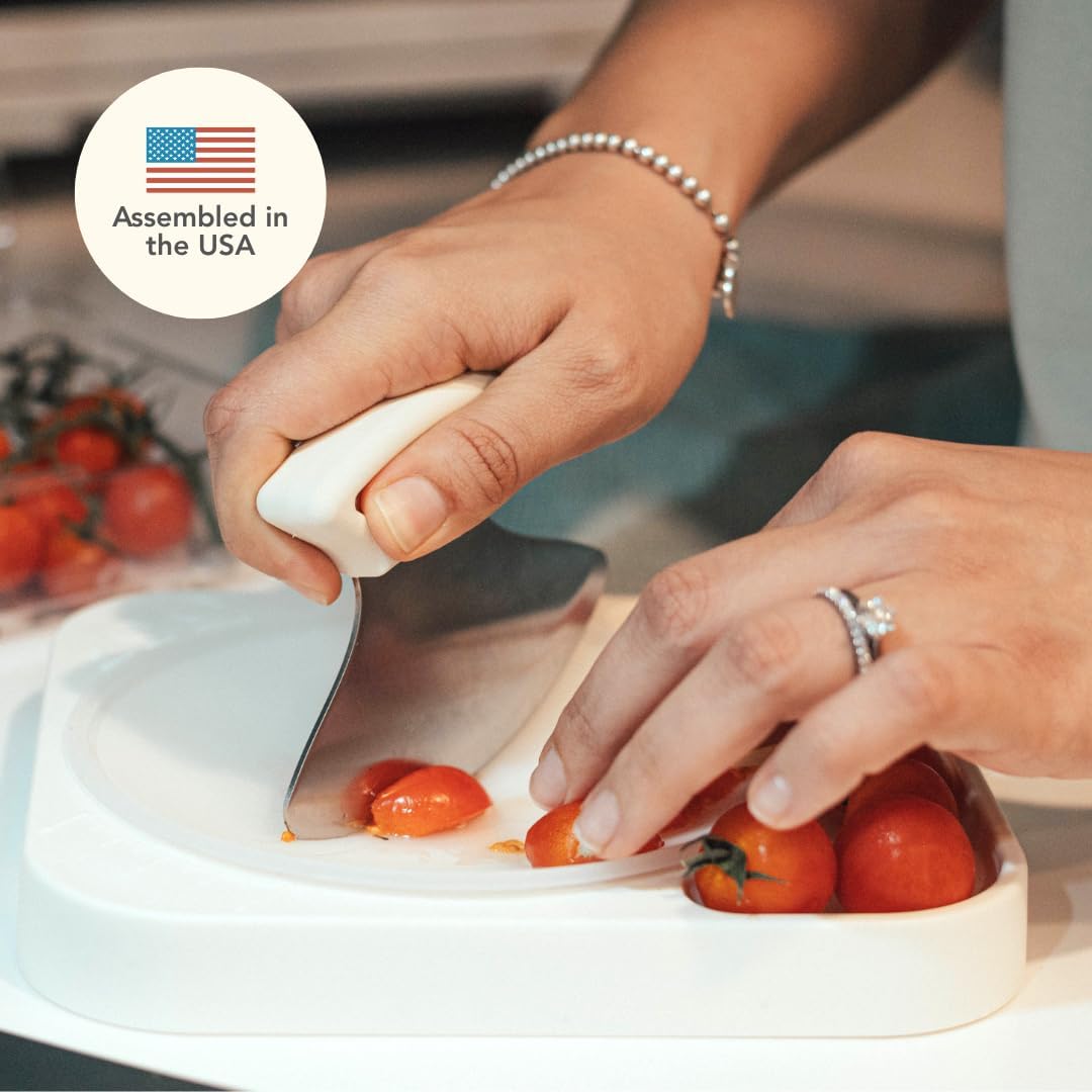 Sharp Rocker Knife for Adults – Chef-Grade Kitchen Knife for Parents and Kids 12+ with Non-Slip Cutting Board, Dishwasher Safe, One-Handed Meal Prep, Microplastic-Free Insert (Sweet Peach)
