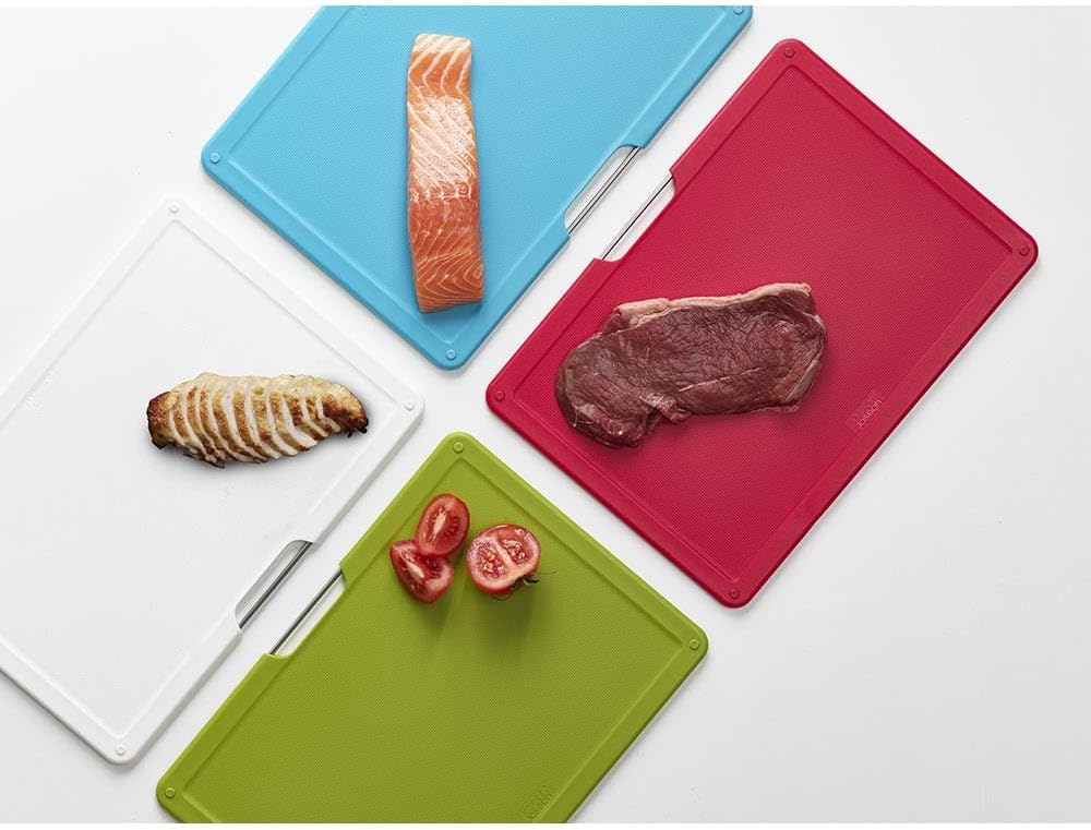 Joseph Joseph Folio 4-Piece Colour coded Cutting Board Set, Slimline case for organized Kitchen storage, Graphite