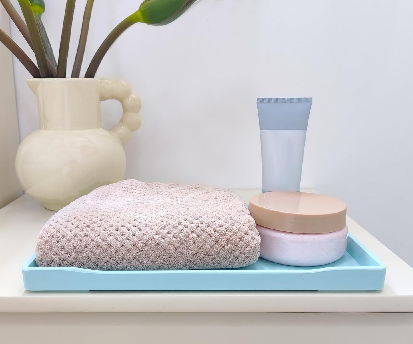 White Serving Tray (13.5 x 9.6 inch) for Serving Accessory, Elegant & Stackable Plastic Tray for Spa, Coffee, Drinks, Tea, Bar, Party, Seasoning, Perfume and Display Use.
