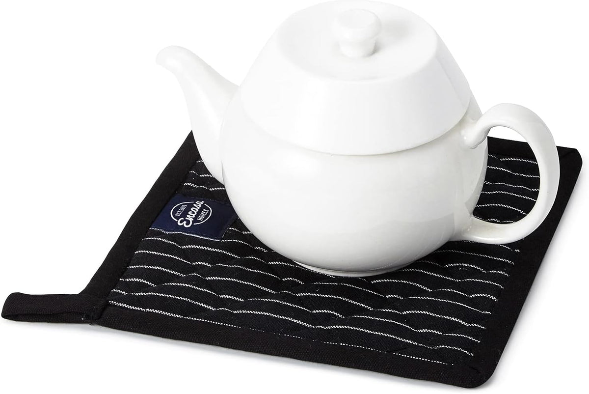 Encasa XO Pot Holders, Quilted Kitchen Hot Pads 8"x8" Black