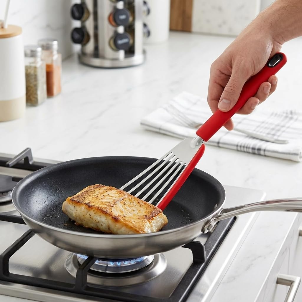 Nonstick Fish Spatula With Silicone Edge, FENGCHEN Silicone Fish Spatula, Heat-Resistant Fish Turner Spatula,Fish Spatulas For Cooking, For Scrapping, Flipping, Frying, Turning Foods (Silver)