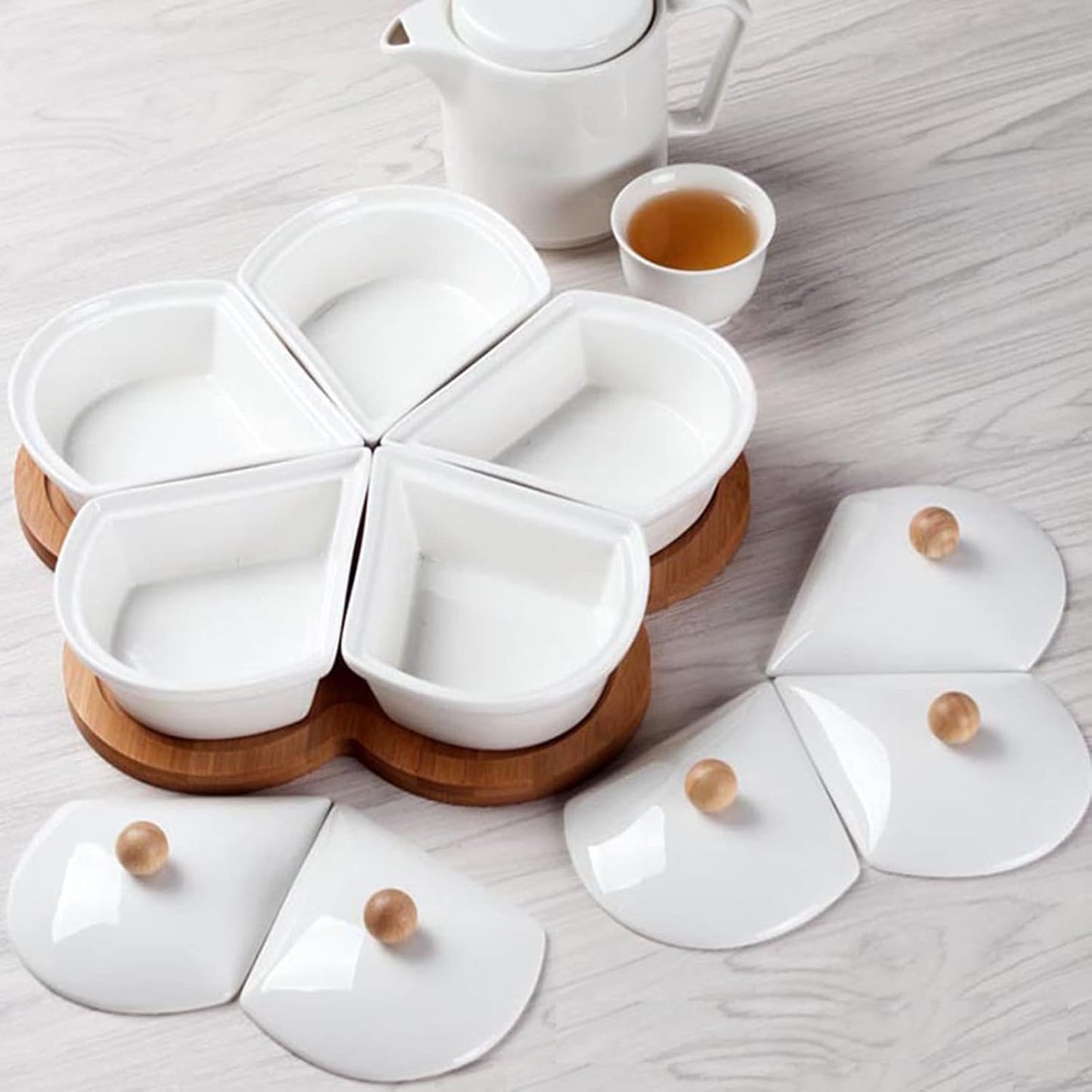 yarlung Ceramic Divided Serving Dishes with Lids and Bamboo Platter, 5 Removable Dipping Bowls Relish Tray Nuts Dishes for Appetizer, Chips, Fruits, Candy, Condiment