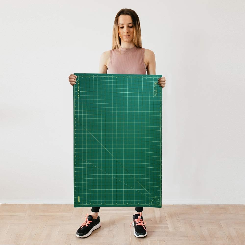 NEWBRAUG 36'' × 48'' Large Self Healing Cutting Double Sided 5-Ply Mat, Big Cutting Board for Rotary Cutting, Quilting, Sewing, Craft, Fabric & Scrapbooking(Green/Black)