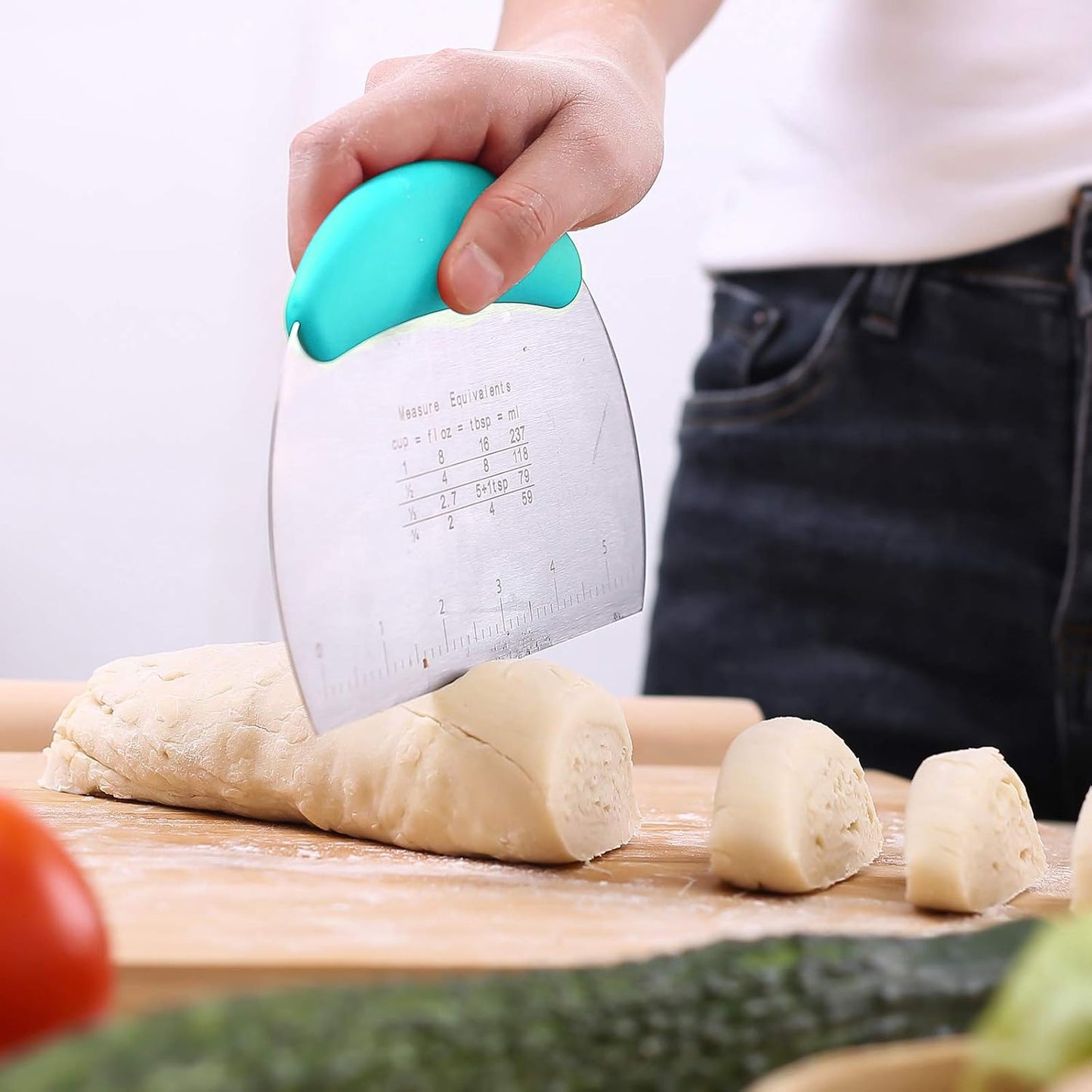 1 pcs Dough Pastry Scraper Chopper/Stainless Steel Dough Scraper Cutter with Ergonomic Rubber Non-Slip Grip/Dough Scraper Cutter/Pro Pastry Pizza Cutter Chopper (Pink)
