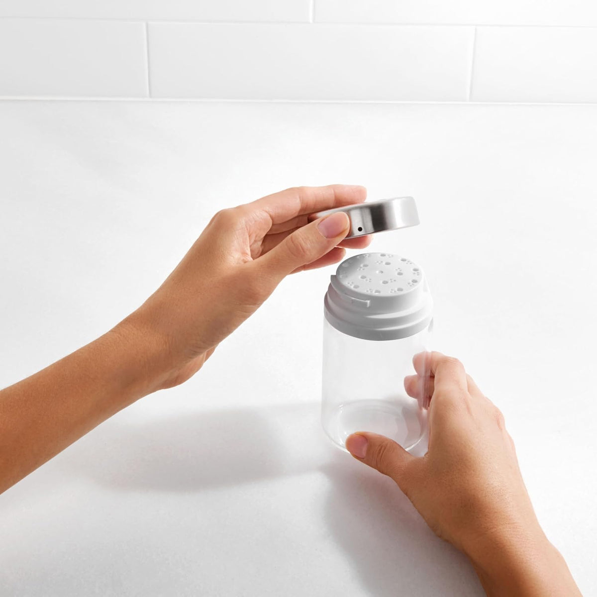 OXO Good Grips Glass Adjustable Shaker