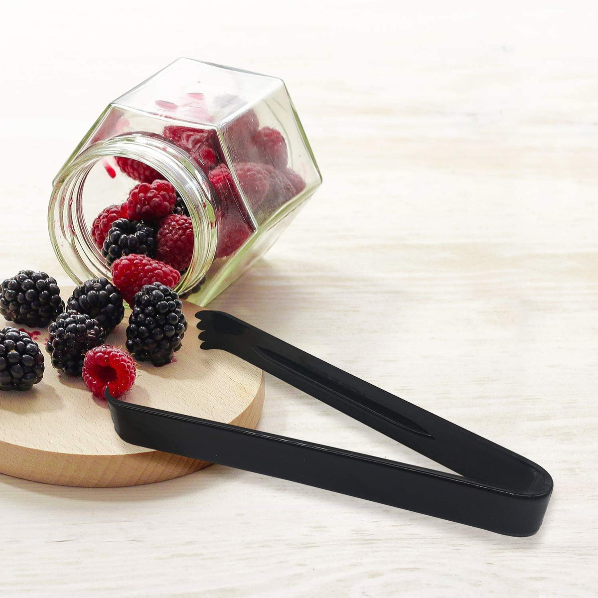 Party Essentials - N617 Hard Plastic Serving Tongs, 6.5", Black