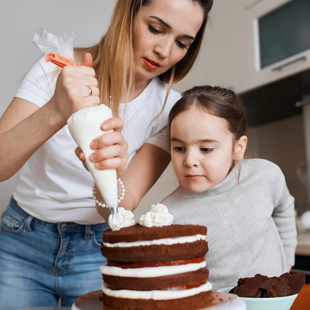 XSEINO Disposable Piping Bags, 12 Inch - Heavy Duty Anti Burst Pastry Bags With Bump Non-slip Design For Icing and Frosting and Cookies Decoration Bags(Thickened)