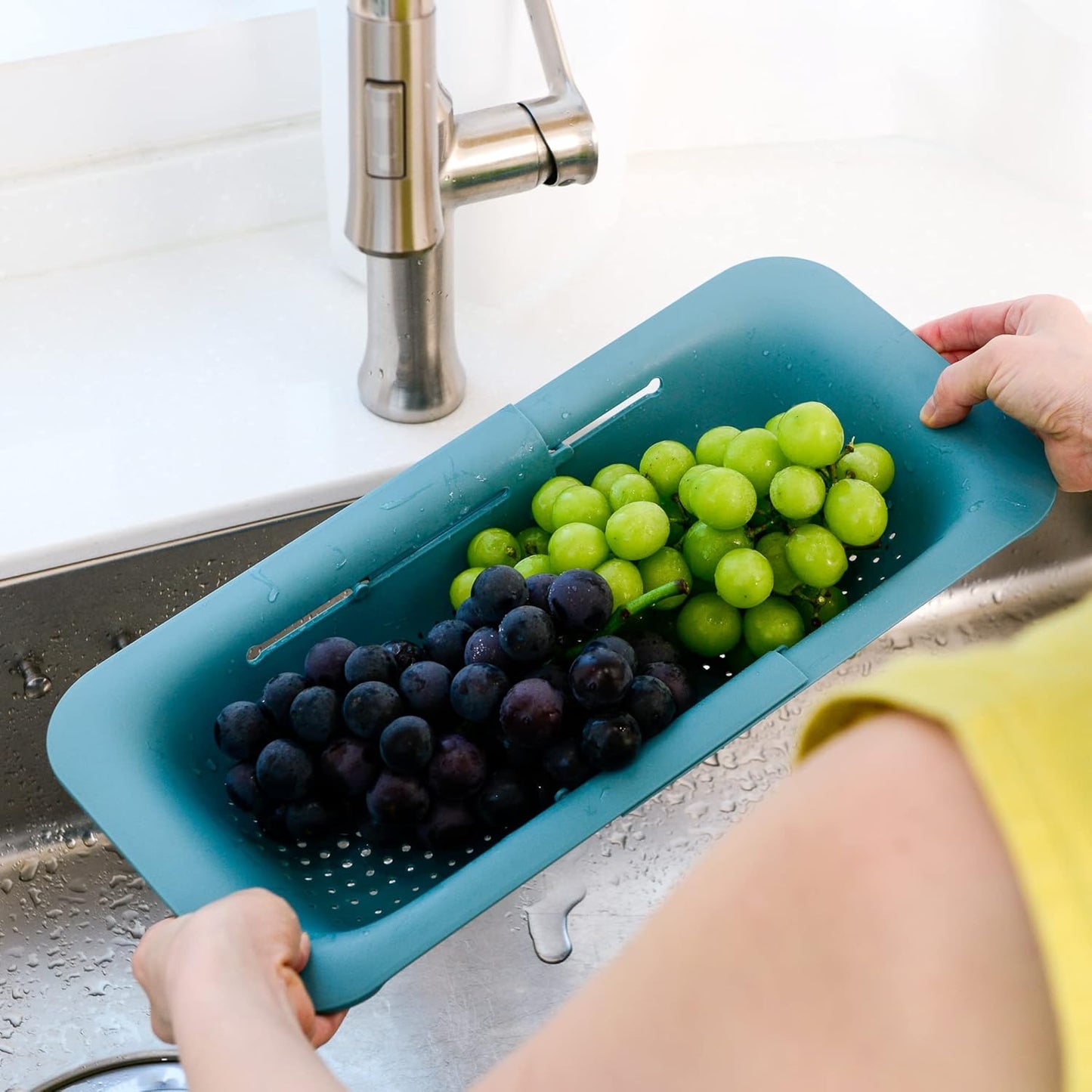 BLUE GINKGO Over the Sink Colander Strainer Basket - Wash Vegetables and Fruits, Drain Cooked Pasta and Dry Dishes - Extendable - New Home Kitchen Essentials (Grey, 1 Pack)
