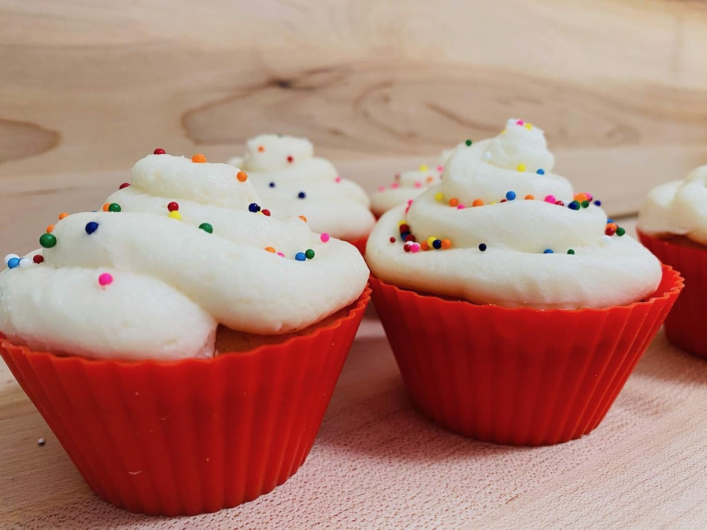 Fox Run Scalloped Black and White Silicone Cupcake and Muffin Liners, Set of 12, Standard Size Wrappers
