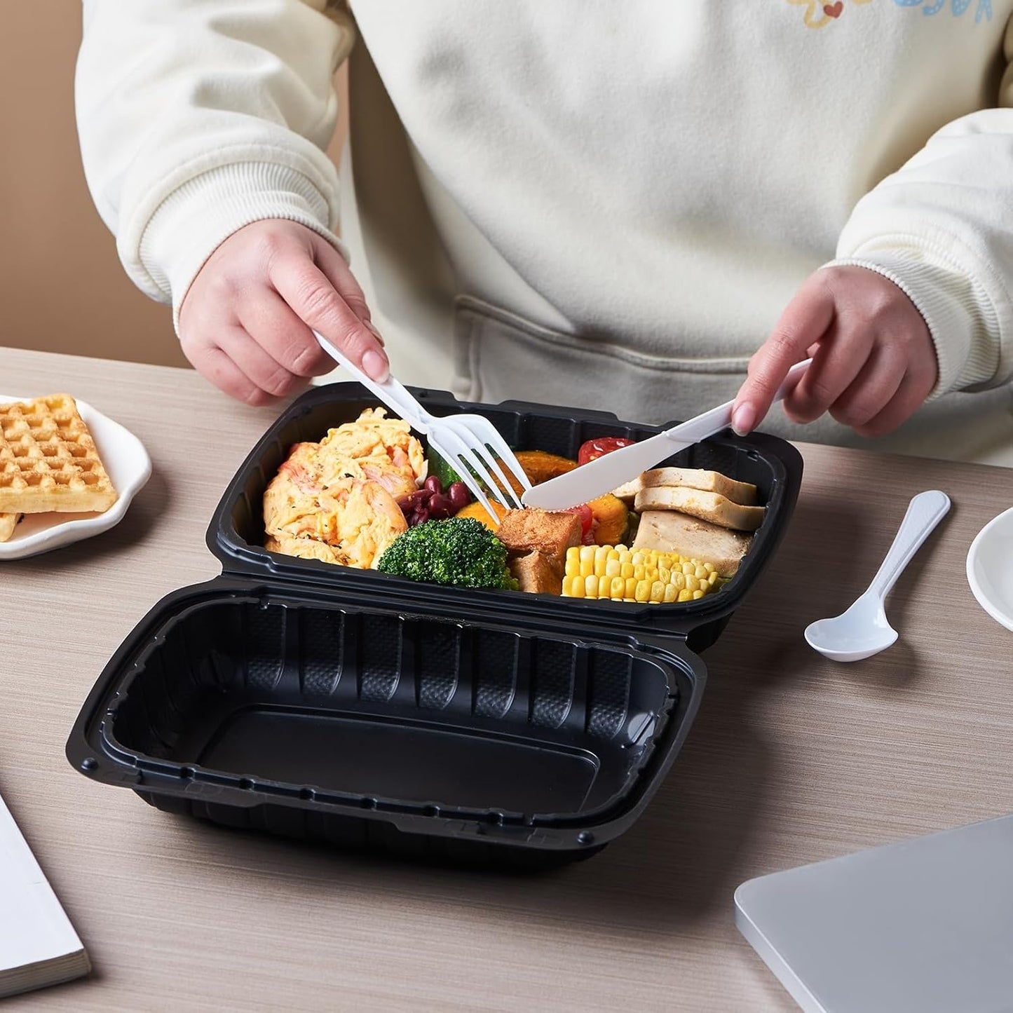 8X8 3-Compartment 50-Pack Plastic Clamshell Takeout Food Trays Heavy Duty Togo Disposable Box Carryout Meal Prep Packaging Catering Hinged Containers With Secure Snap Lid (Formerly FULING)
