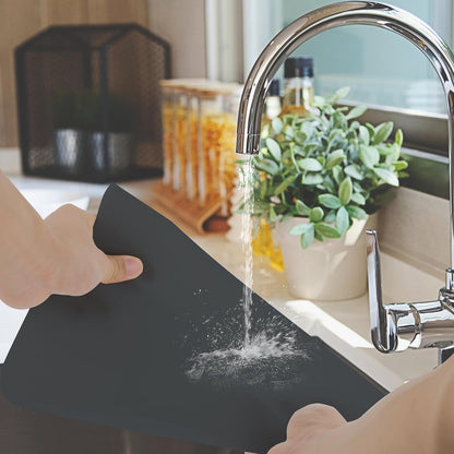 Silicone Mat for Kitchen Counter, Silicone Mat Trimable to Size (Black, 15.7×11.8inch-2pcs), BPA-Free Silicone Placemat, Heat-Resistant NonSlip Table Mat for Air Fryer, Countertop Protector Mat