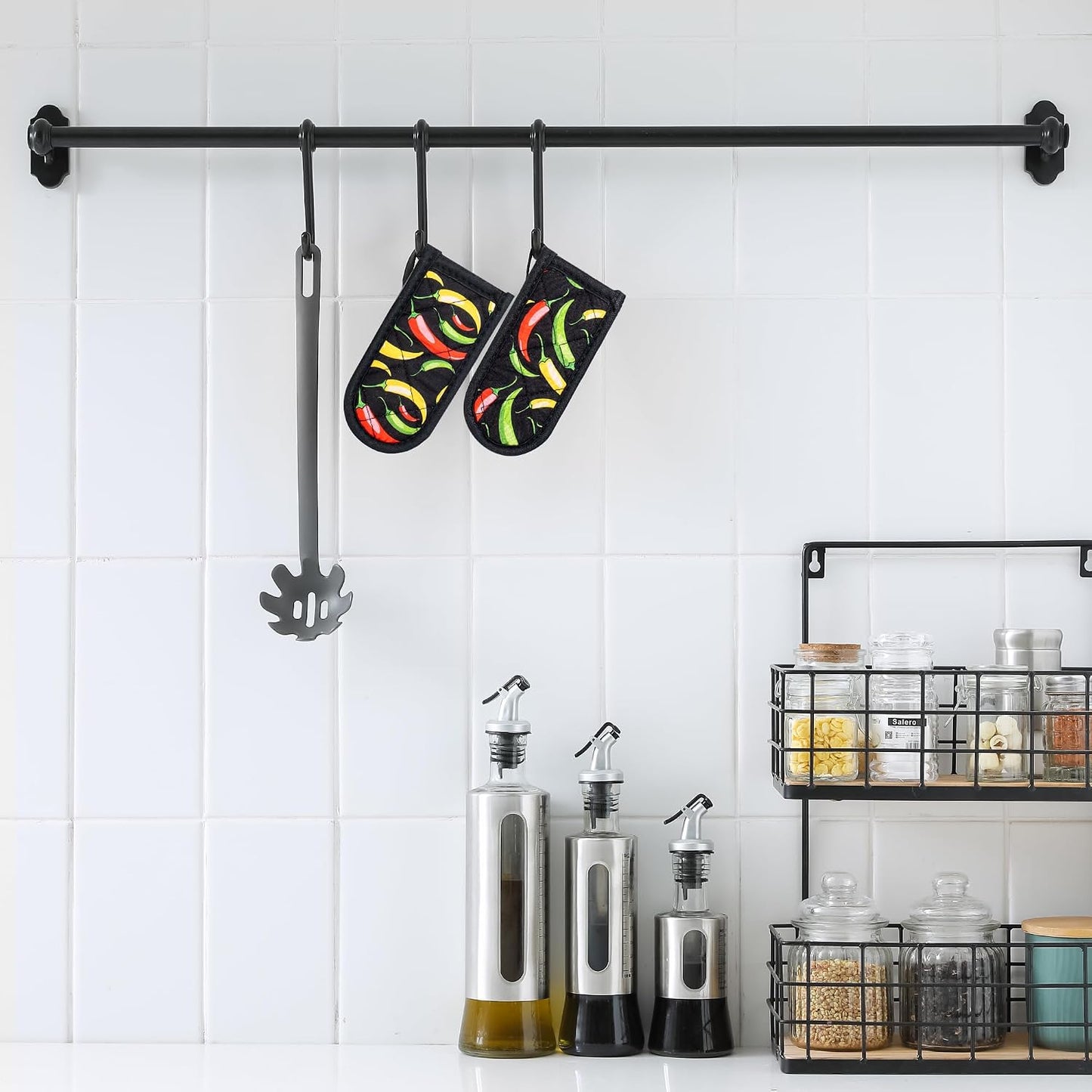 Cast Iron Skillet Handle Covers,Pot Handle Covers Heat Resistant,Pot Holders for Kitchen Heat Resistant,Machine Washable Handle Mitts 2 PCS(Striped)