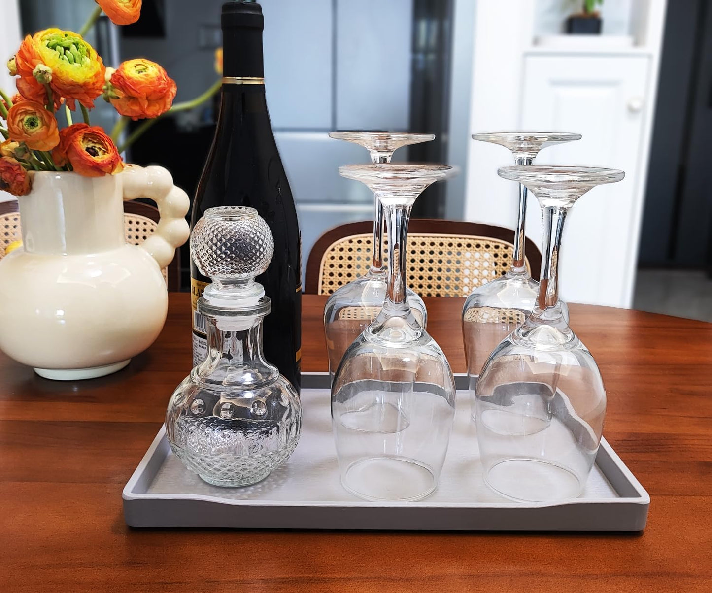 White Serving Tray (13.5 x 9.6 inch) for Serving Accessory, Elegant & Stackable Plastic Tray for Spa, Coffee, Drinks, Tea, Bar, Party, Seasoning, Perfume and Display Use.