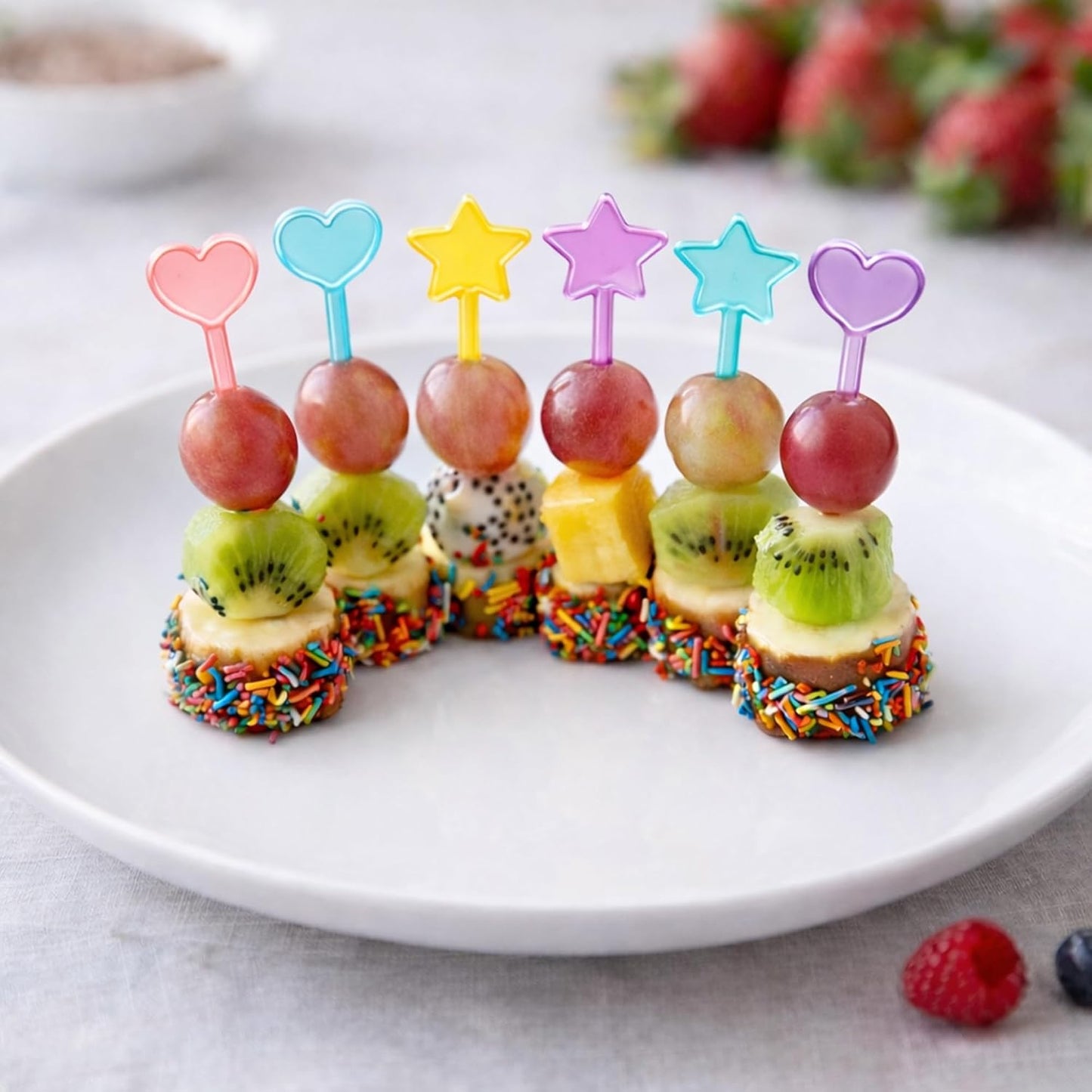 GET FRESH 30 Forks for Kids - Fruit Picks, Bento Box Picks, Reusable Mini Toothpick Sticks, Heart Dessert Forks for Children Party and Lunch Box
