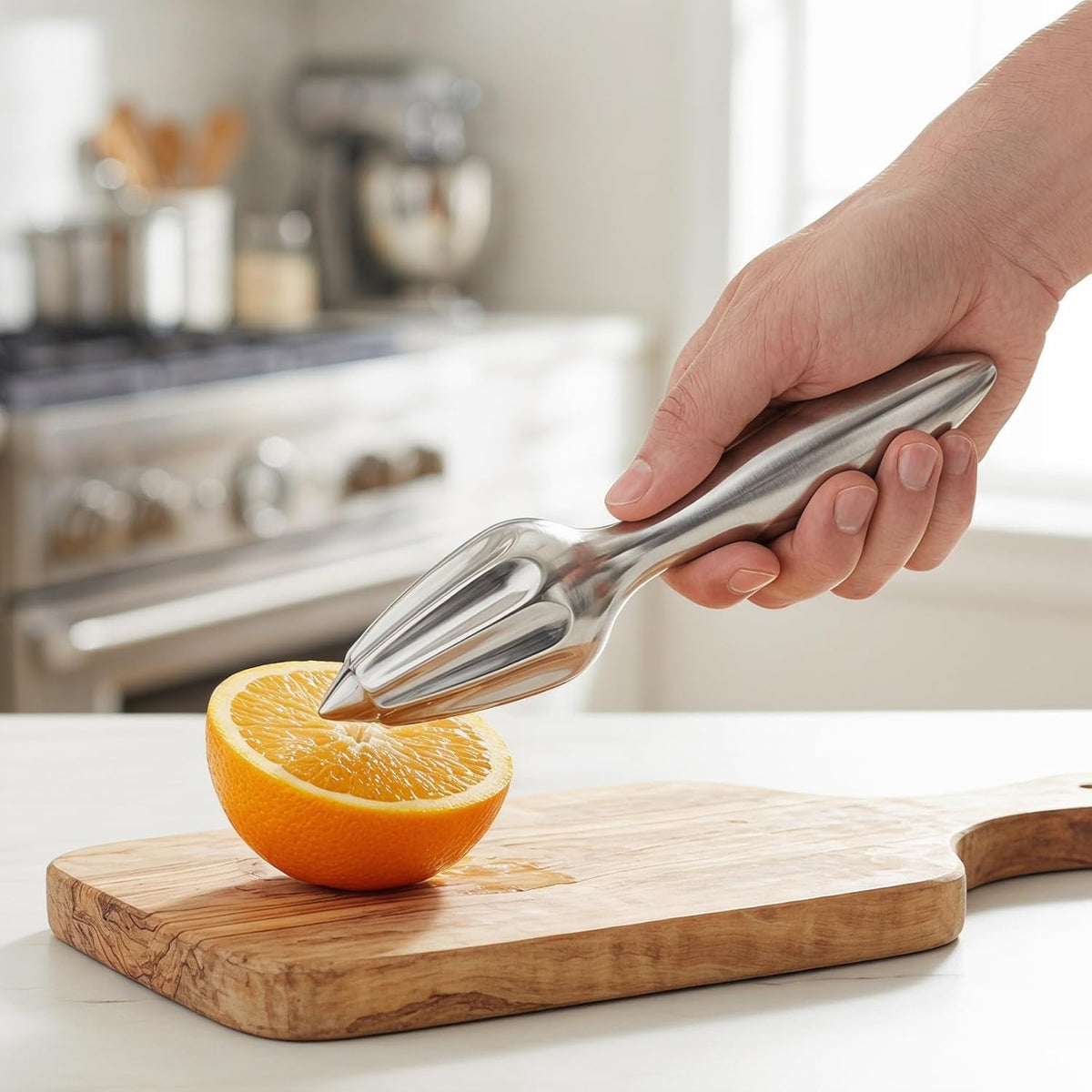 CALLARON Manual Citrus Reamer Handheld Lemon Squeezer Fruit Juicer Cone Kitchen Supply for Orange and Lime Juice Extraction Comfort-Grip Handle 7.87 X 1.77 X 1.77 in