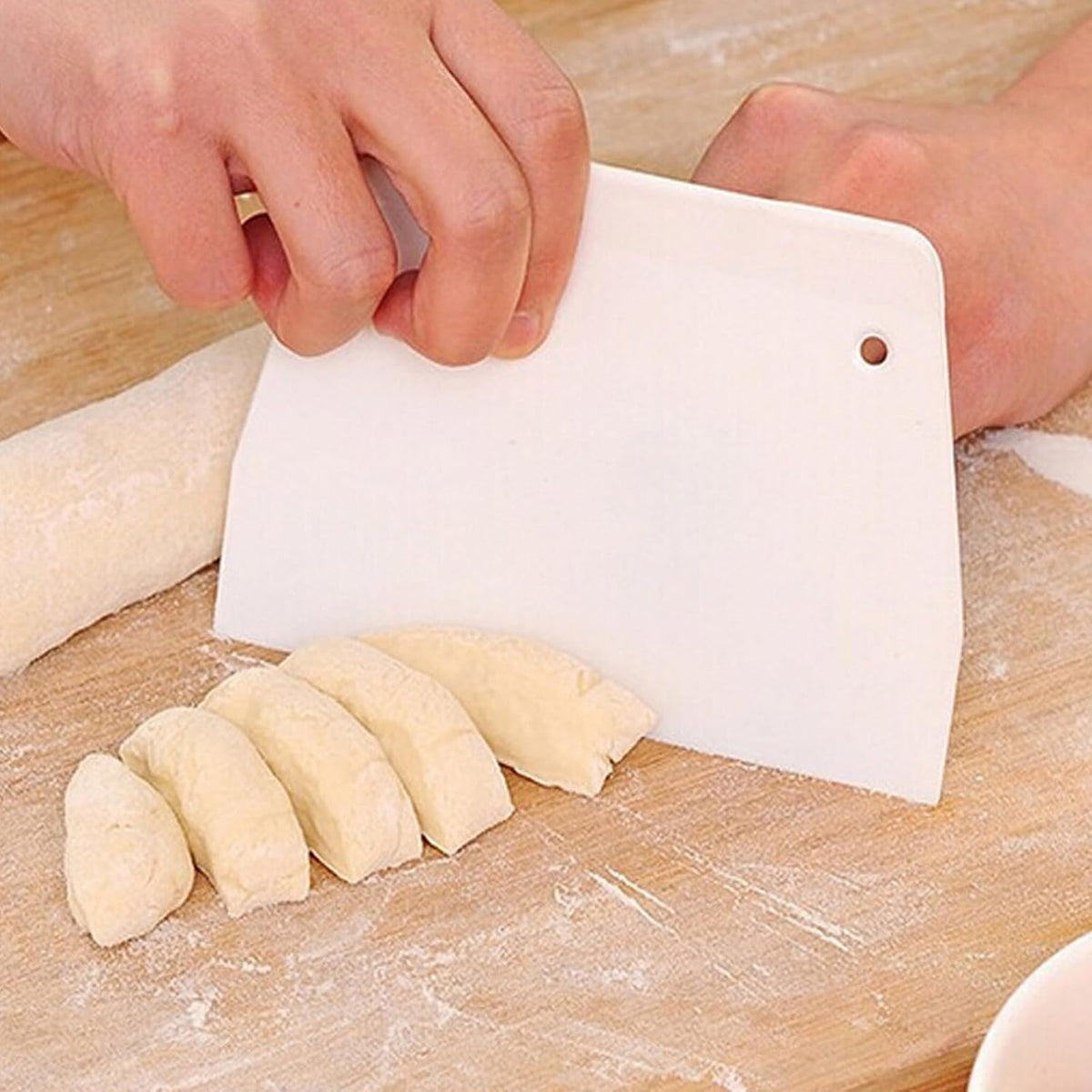 Plastic Cake Scrapers and Smoother DIY Tools for Bread White, 3 Pcs