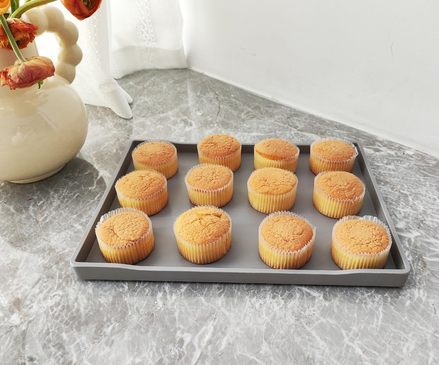 White Serving Tray (13.5 x 9.6 inch) for Serving Accessory, Elegant & Stackable Plastic Tray for Spa, Coffee, Drinks, Tea, Bar, Party, Seasoning, Perfume and Display Use.