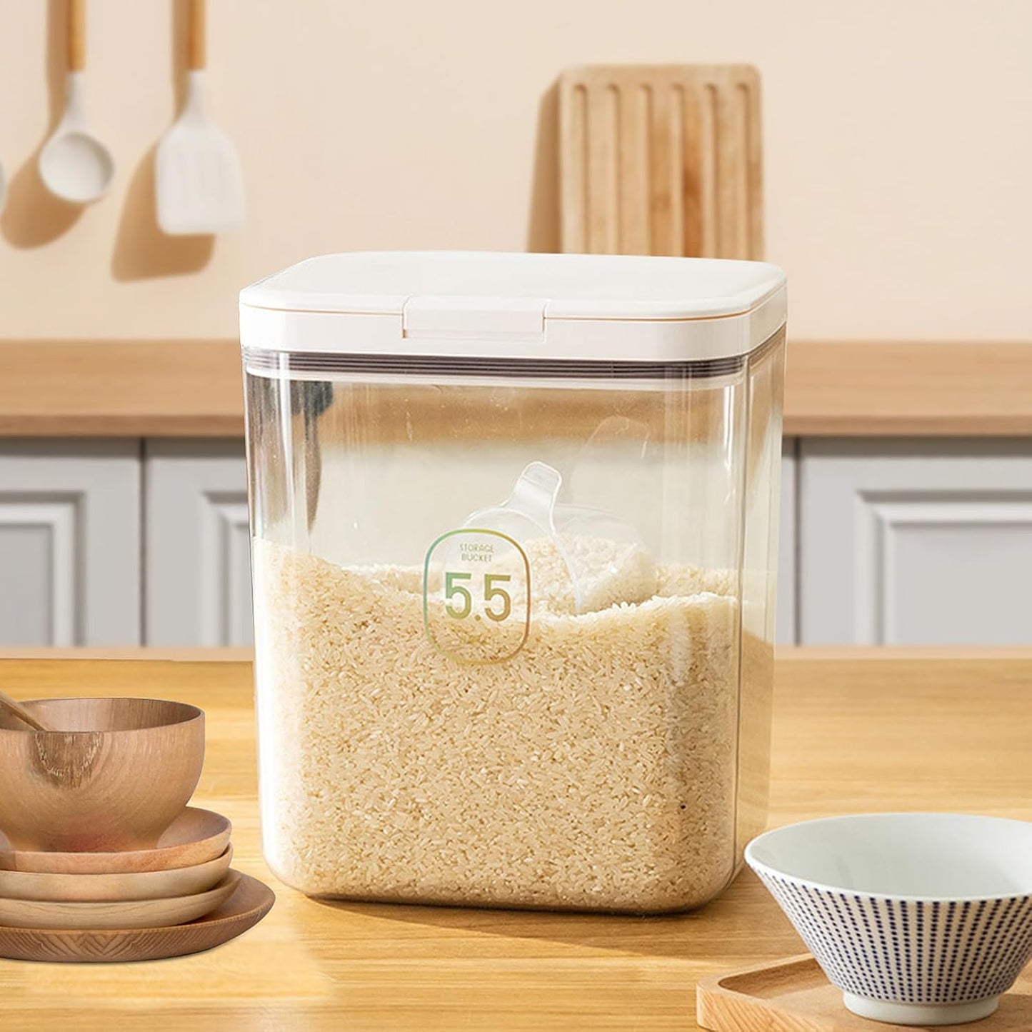 Airtight Rice Storage Bin Flour Storage Container 4.5L/4.75qt, Clear Food Container with Measuring Cup Airtight Lid for Kitchen Pantry Organization and Storage