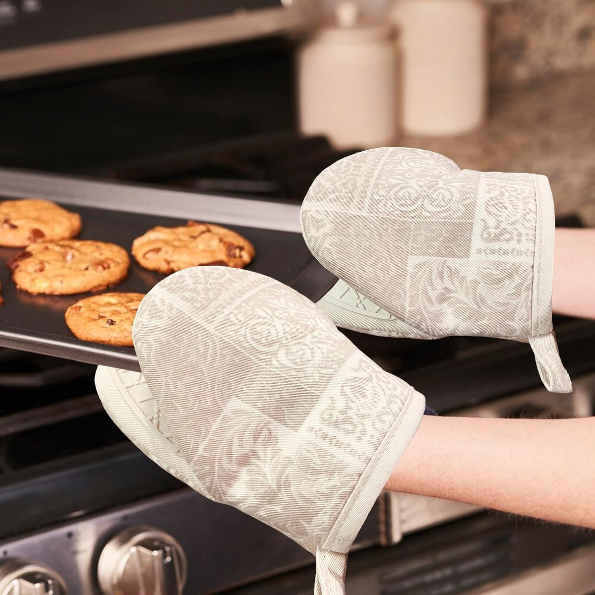 Mini Silicone Oven Mitts, Heat Resistant Kitchen Mittens 2-Pack Set
