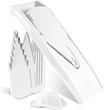 Mandoline Food Slicer Börner V1 (Starter Set) by Reston Lloyd • V-Slicer with 3 Blade Inserts & Food Holder • Made in Germany • Fruit & Vegetable Chopper • Multiple Settings • Color: Red