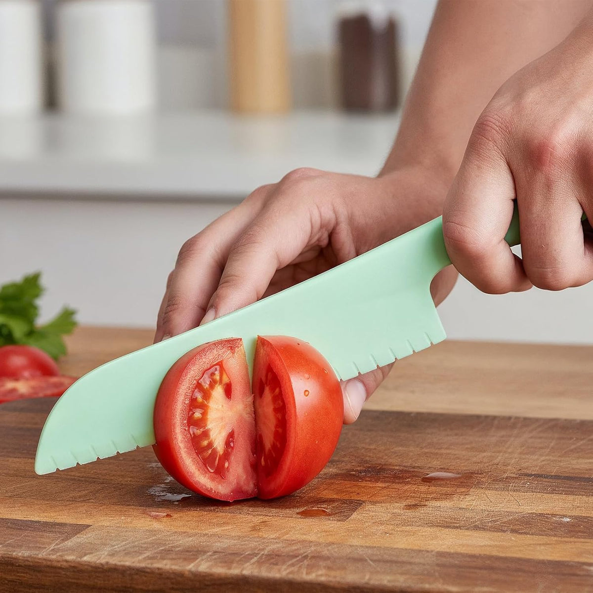 2Pcs Lettuce Knife Kitchen Cooking Plastic Knife Non-slip Nylon Knives 11-Inch and 8-Inch Serrated Salad Cutter Dishwasher Safe Kitchen Utensils for Vegetables Fruits Bread Cake Prevent Browning