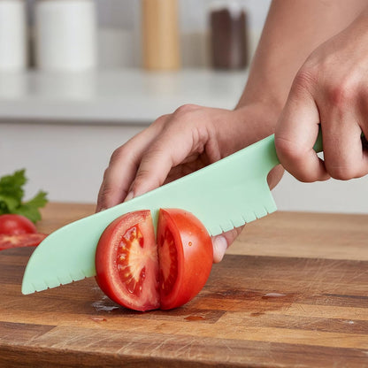 2Pcs Lettuce Knife Kitchen Cooking Plastic Knife Non-slip Nylon Knives 11-Inch and 8-Inch Serrated Salad Cutter Dishwasher Safe Kitchen Utensils for Vegetables Fruits Bread Cake Prevent Browning