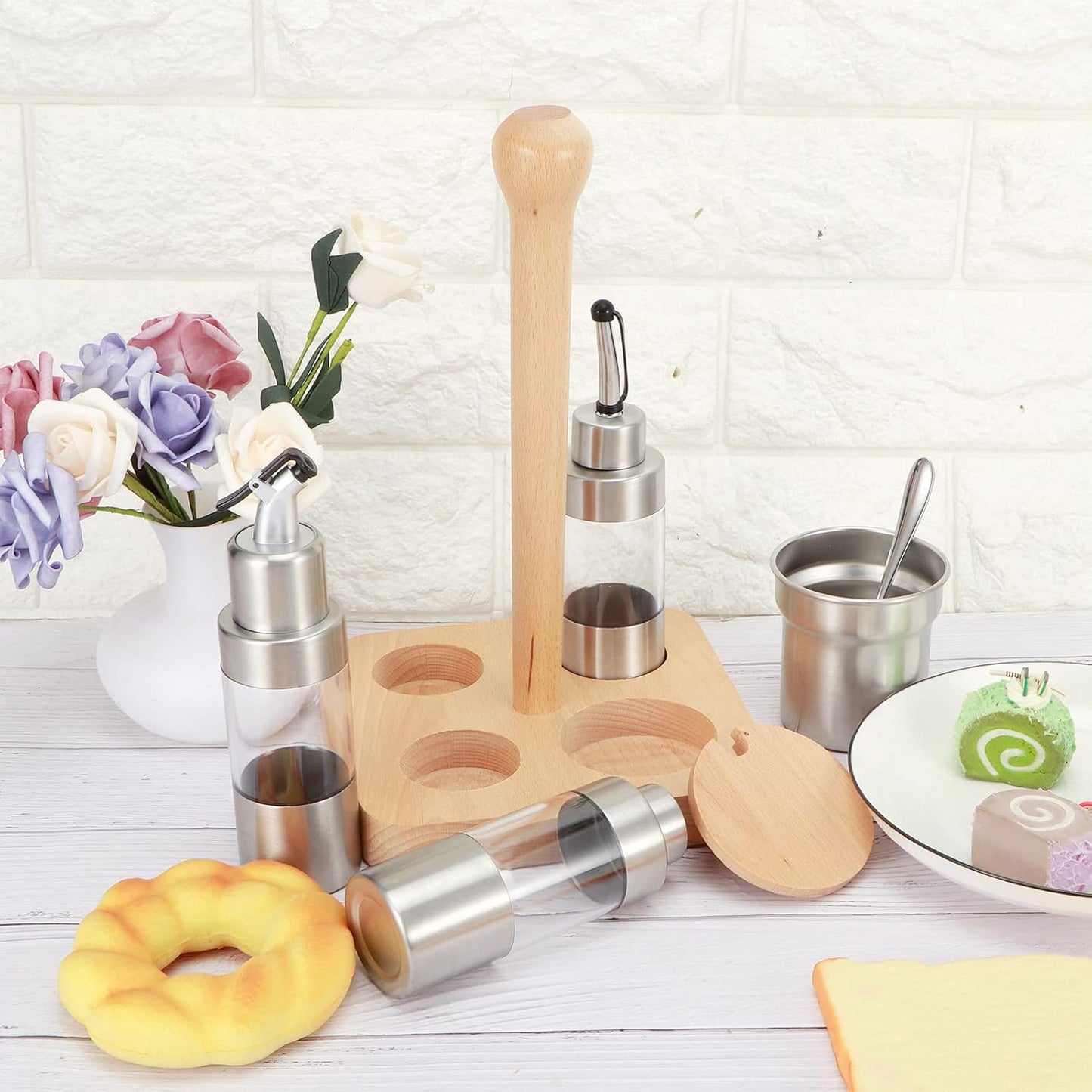 Cruet Set, Wood Condiment Spice Pepper Jar Box 5PCS Stainless Steel Plastic Oil Vinegar Salt Pepper Condiment Dispensers Set with Spoon (square wooden frame)