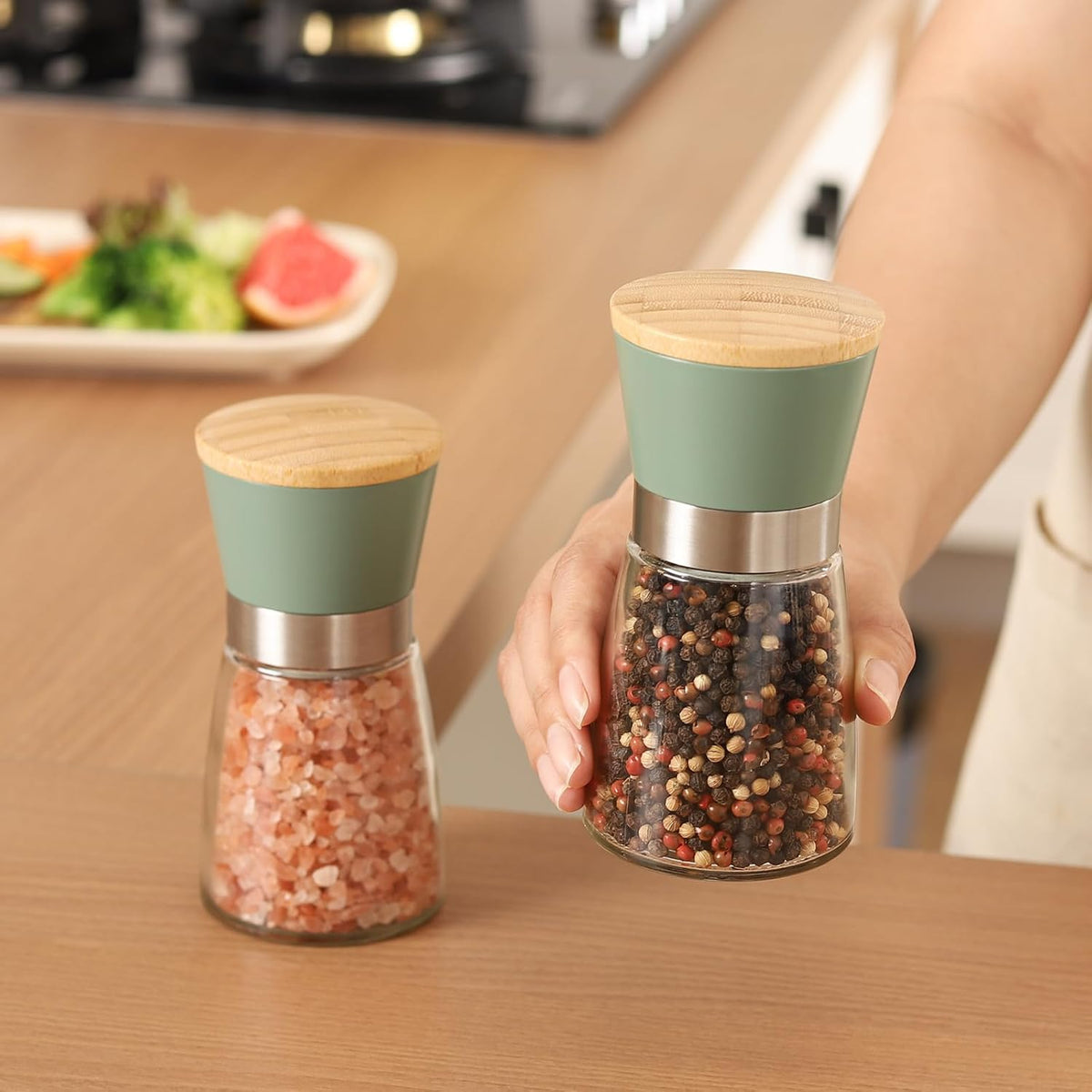 Vucchini Salt and Pepper Grinder Set with Bamboo Lid