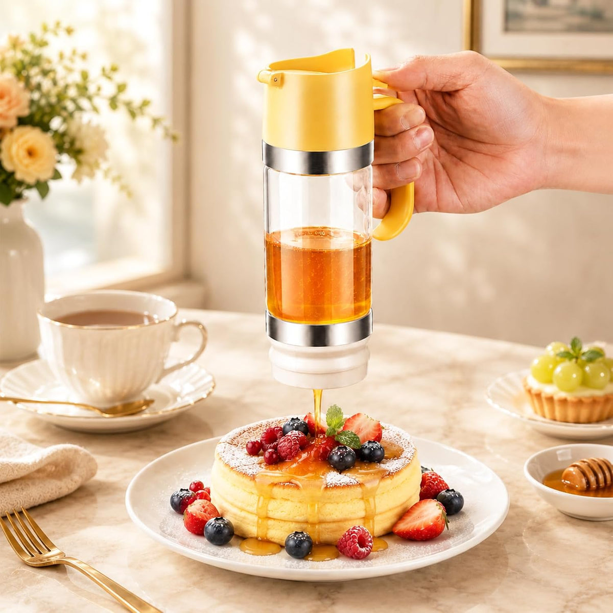 Honey Dispenser No Drip, Glass Honey Dispenser with Stand, 10oz Borosilicate Mess-Free Honey Jar with Ergonomic Handle, Precision Pouring Container for Honey, Maple Syrup, Chocolate Syrup (Black)
