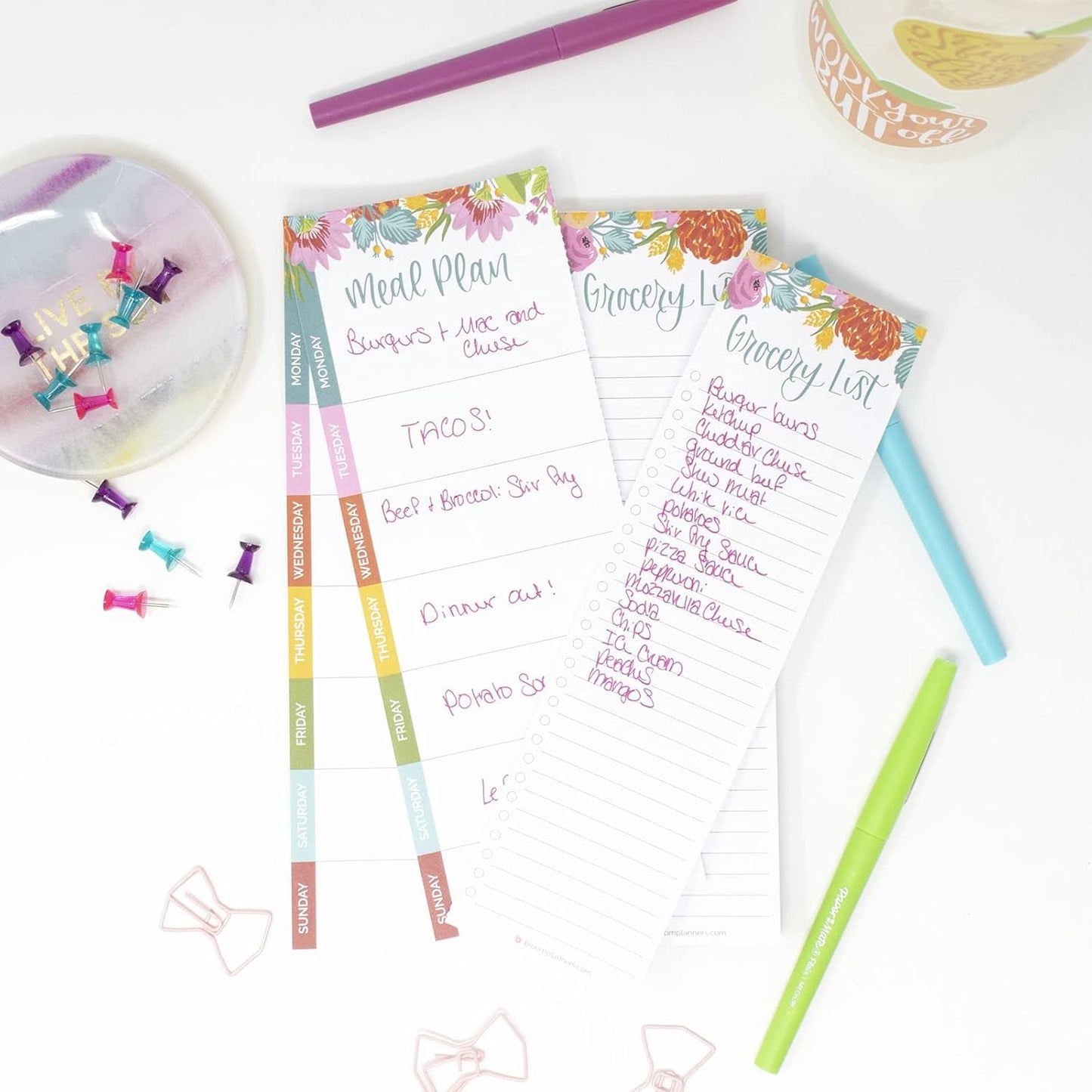 bloom daily planners Weekly Meal Planning Pad - Magnetic Hanging Refrigerator Menu Planner with Tear-Off Sheets & Perforated Grocery Shopping Lists - 6” x 9” (Grey & Pink)