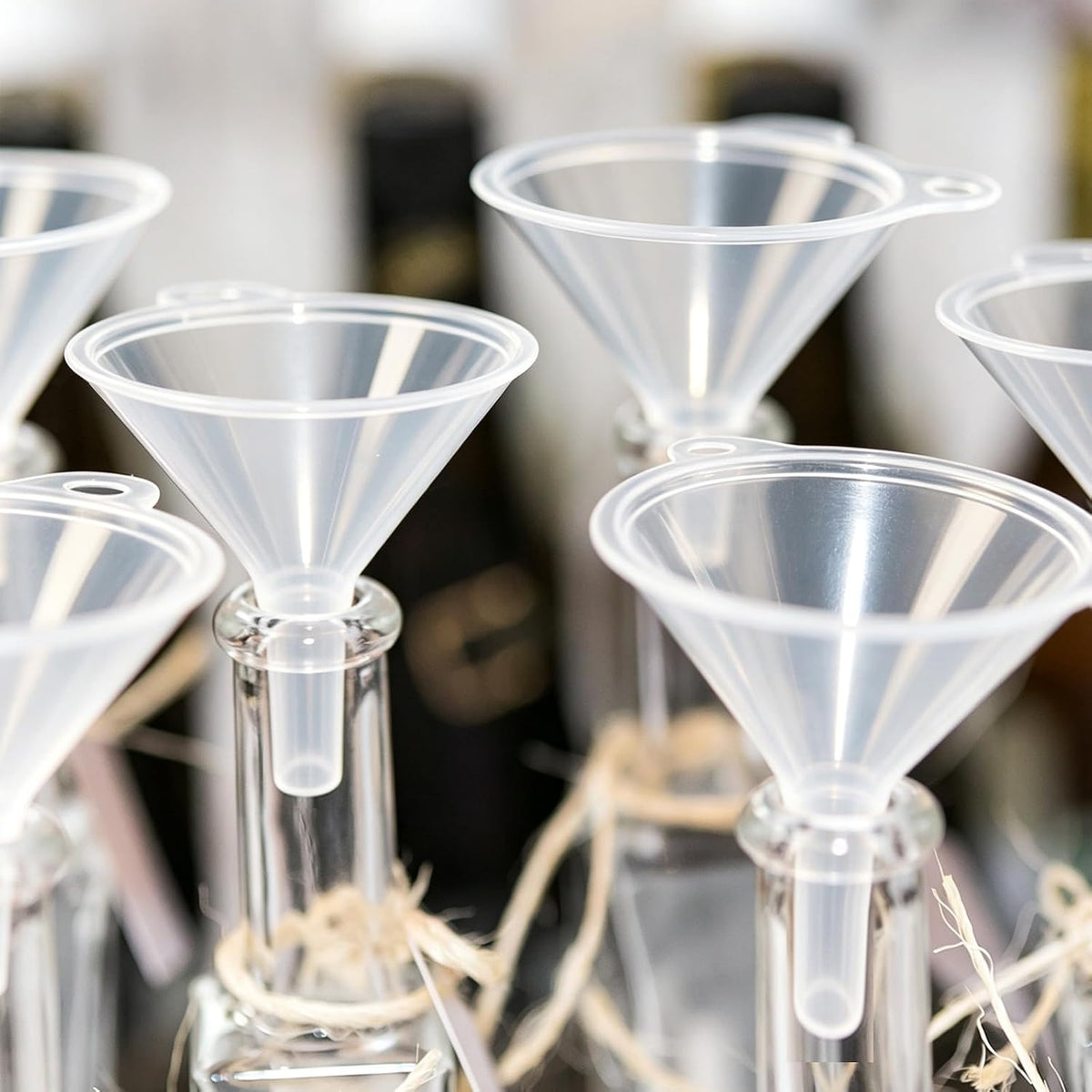 6 Inch Wide Mouth Plastic Large Funnels,Multi-Purpose Clear Funnels with with Reaching Spout for Water Bottles,Oils,Kitchen, Easy and Smooth Content Transfer