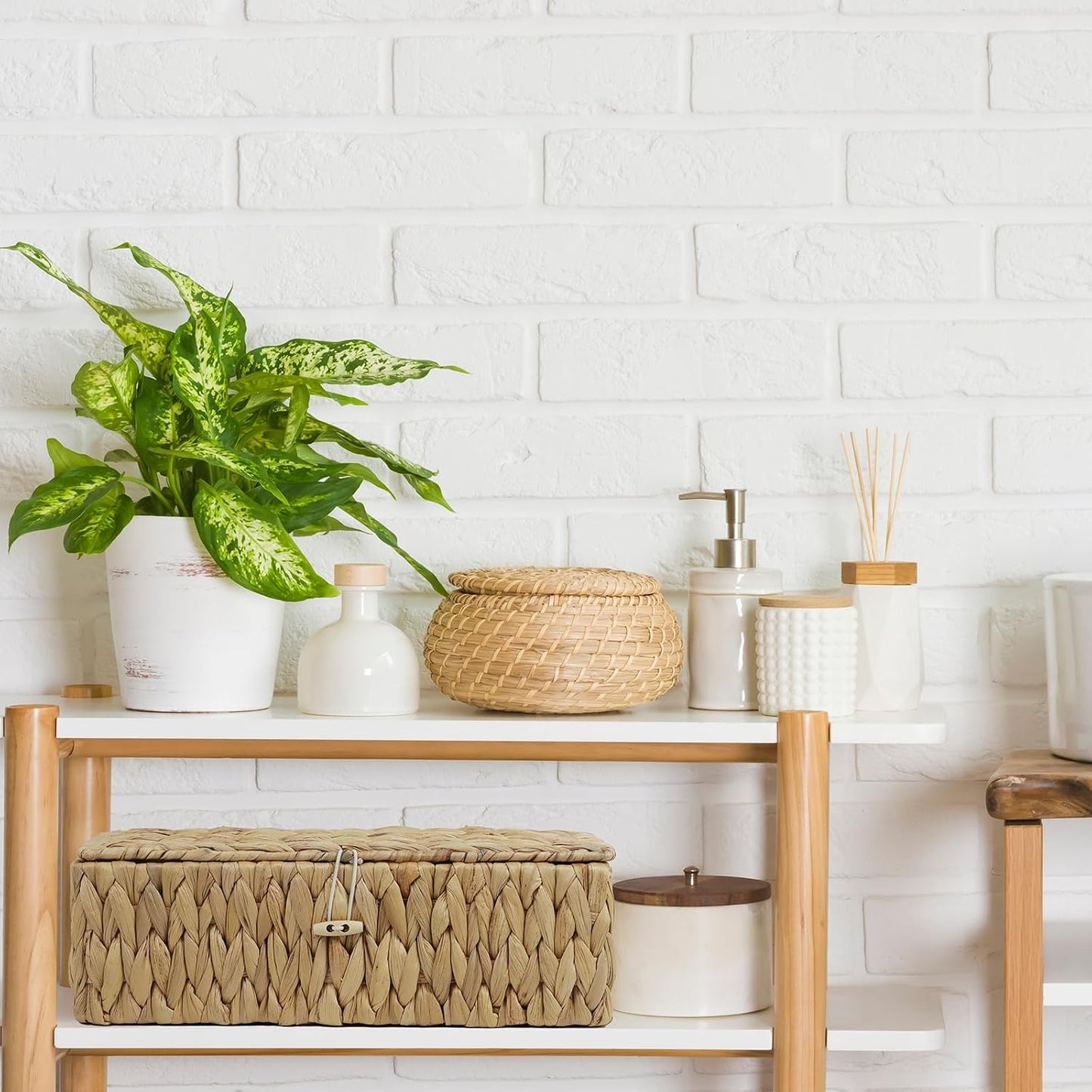Water Hyacinth Storage Basket with Lid, Rectangular Tank Woven Wicker Baskets with Sections, Decorative Box for Snack Toys Bathroom (Water Hyacinth)