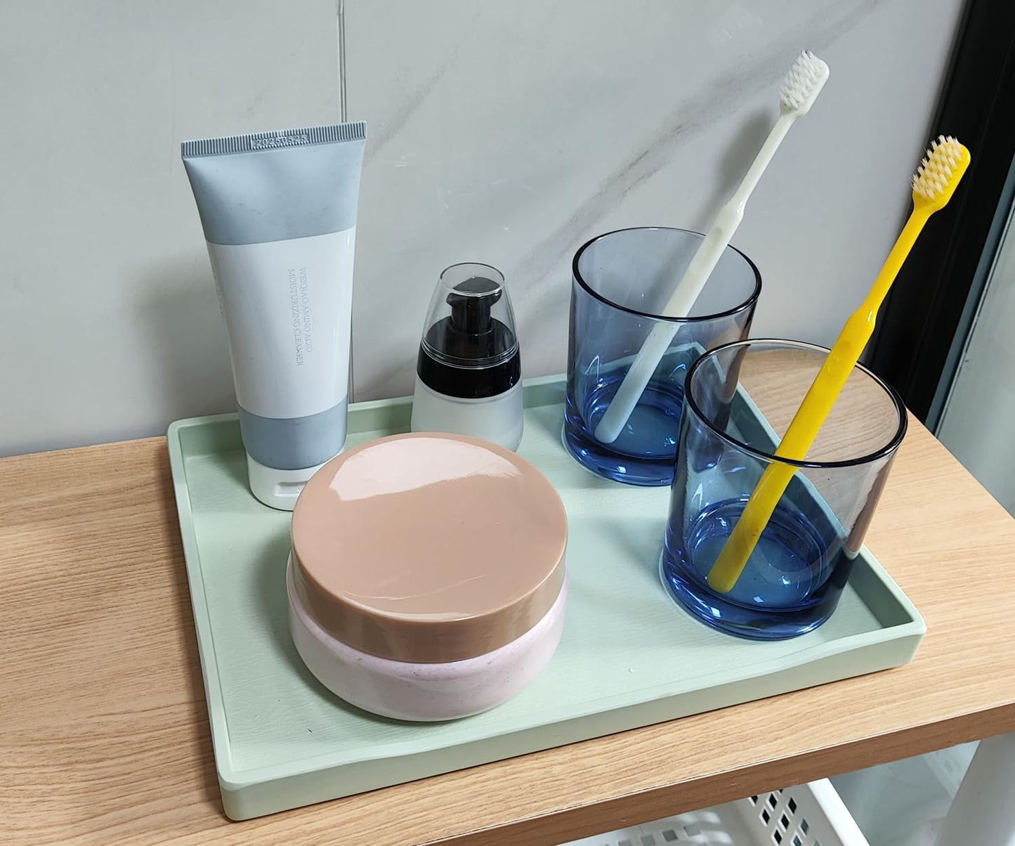 White Serving Tray (13.5 x 9.6 inch) for Serving Accessory, Elegant & Stackable Plastic Tray for Spa, Coffee, Drinks, Tea, Bar, Party, Seasoning, Perfume and Display Use.