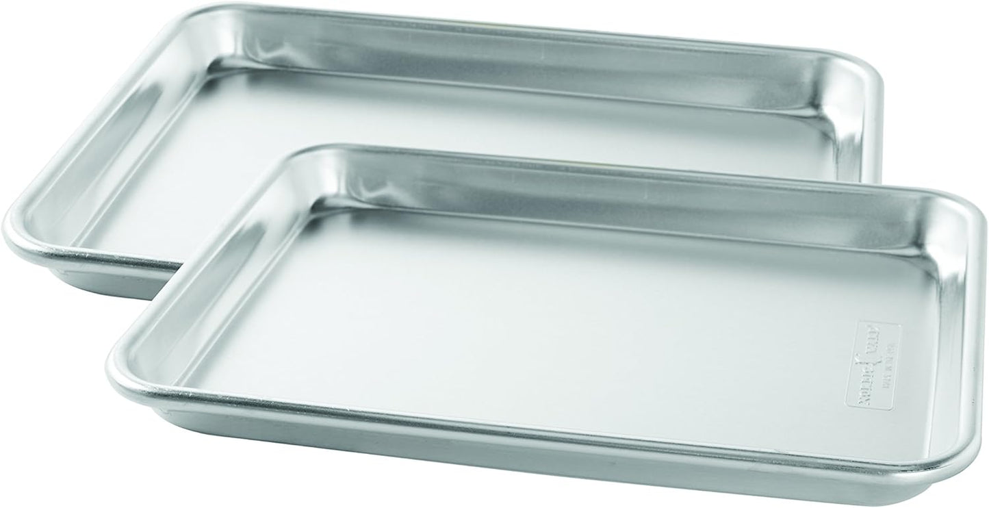 Nordic Ware Naturals Quarter Sheet with Lid