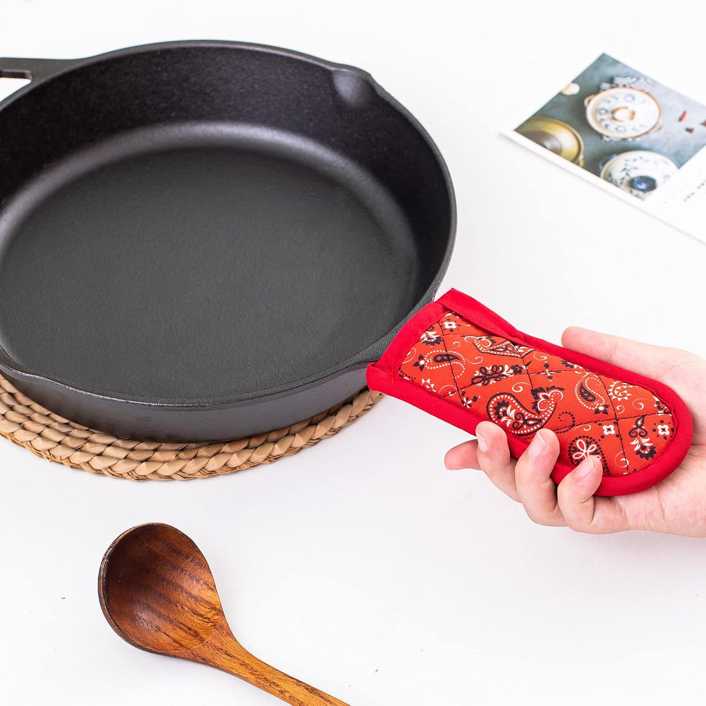 Cast Iron Skillet Handle Covers,Pot Handle Covers Heat Resistant,Pot Holders for Kitchen Heat Resistant,Machine Washable Handle Mitts 2 PCS(Striped)