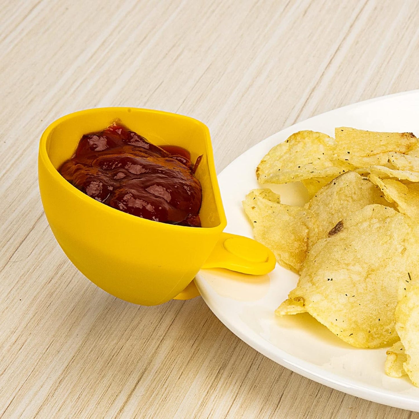 Dip Clip for Bowls Plates 8PCS Plastic Dip Clip Bowl Plate Holder Chip and Dip Serving Set Sauce Holder for Spice Tomato Sauce Salt Veggie Vinegar Ketchup Chips (4 Colors)