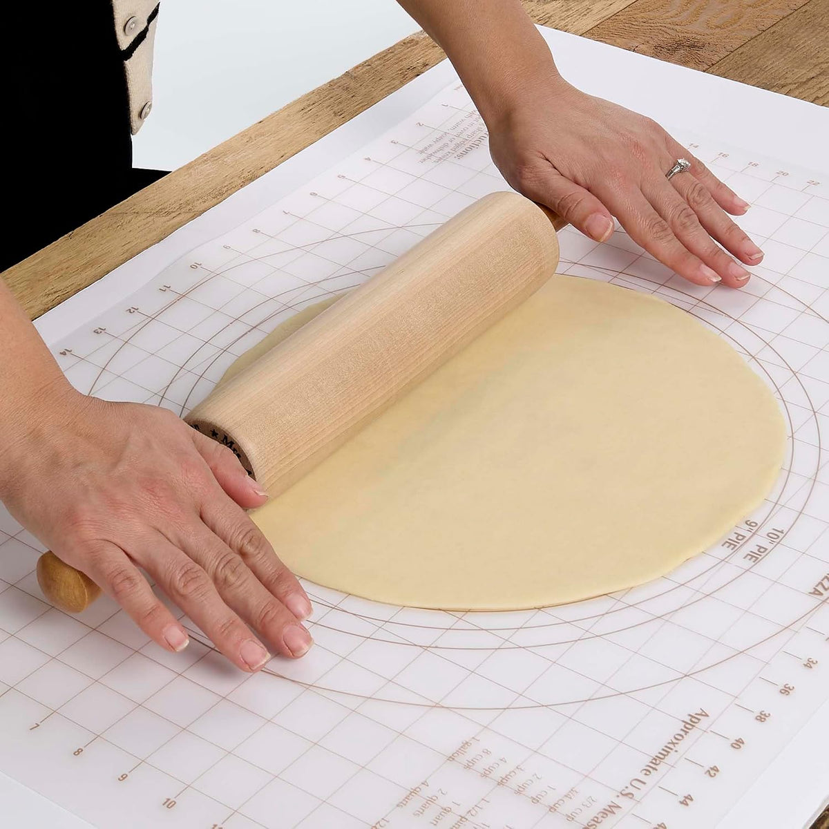 Mrs. Anderson’s Baking Non-Stick Pastry Cloth Frame and Rolling Pin Cover Set, Collapsible with Printed Measurement Guides, 20-Inches x 20-Inches