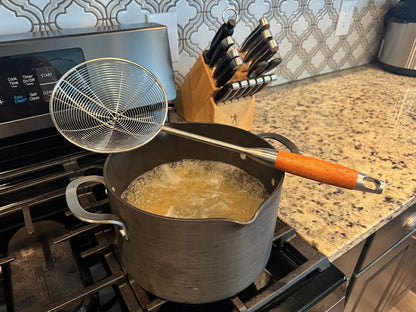 Spider Strainer Skimmer Spoon with Wooden Handle – Stainless Steel Deep Fry Strainer for Tempura, Frying, Hot Pot & Pasta – Heat Resistant Kitchen Skimmer Spoon