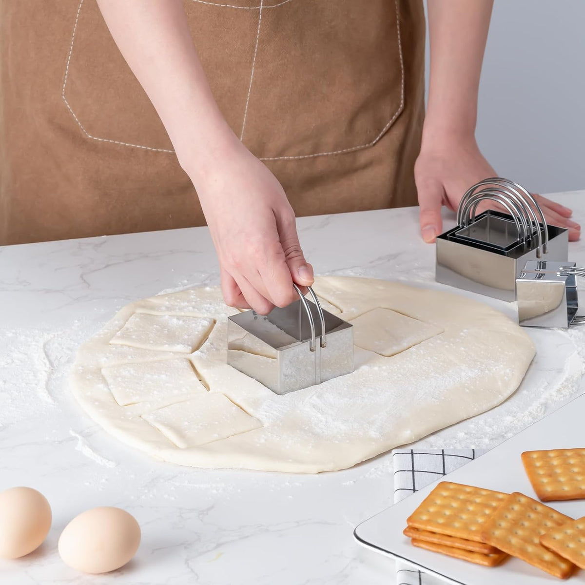 Husfunov Biscuit Cutter Set, Round Cookie Cutters with Handle