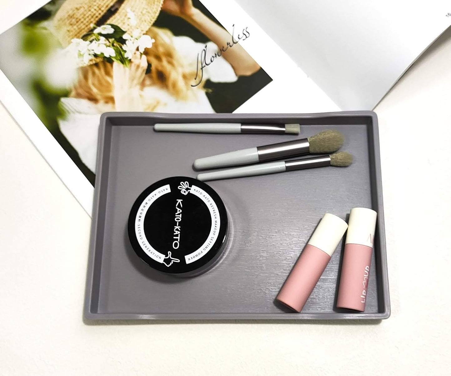 White Serving Tray (13.5 x 9.6 inch) for Serving Accessory, Elegant & Stackable Plastic Tray for Spa, Coffee, Drinks, Tea, Bar, Party, Seasoning, Perfume and Display Use.
