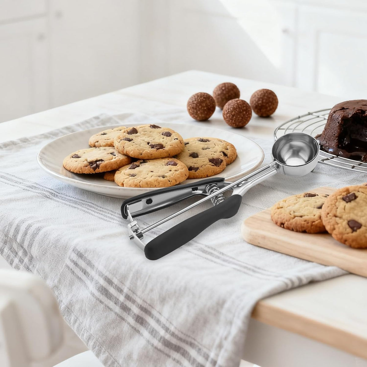 Large Cookie Scoop 3 Tablespoon, Size #20 Dough Scoops for Baking, Trigger Ice Cream Scooper, Stainless Steel Portion Scoop for Jumbo Cookies, Pancakes, Cupcakes, Meatballs