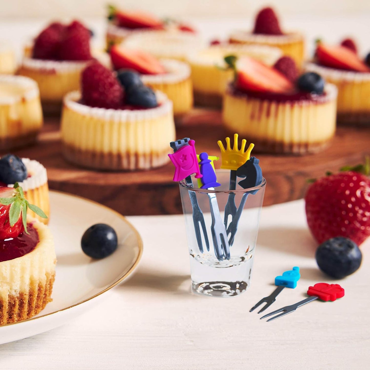 Cocktail Forks, 6-Piece Appetizer Forks, Cat Shapes, Stainless Steel and Silicone Small Forks for Fruits, Cheese, Appetizers