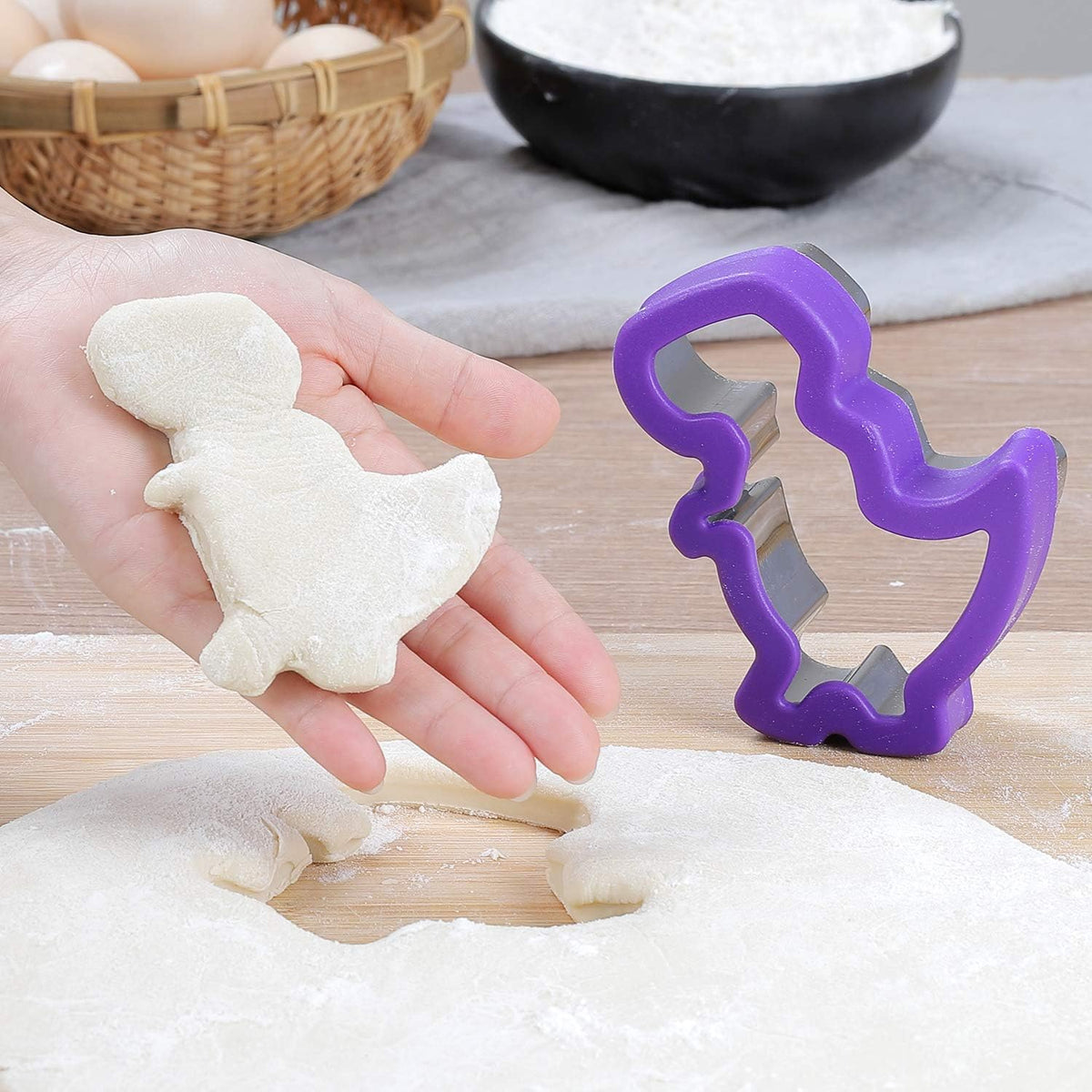 Dinosaur Cookie Cutters Set - Stainless Steel Shaped Cookie Candy Food Cutters Molds for DIY, Kitchen, Baking, Kids Dinosaur Theme Birthday Party Supplies Favors (8pack)