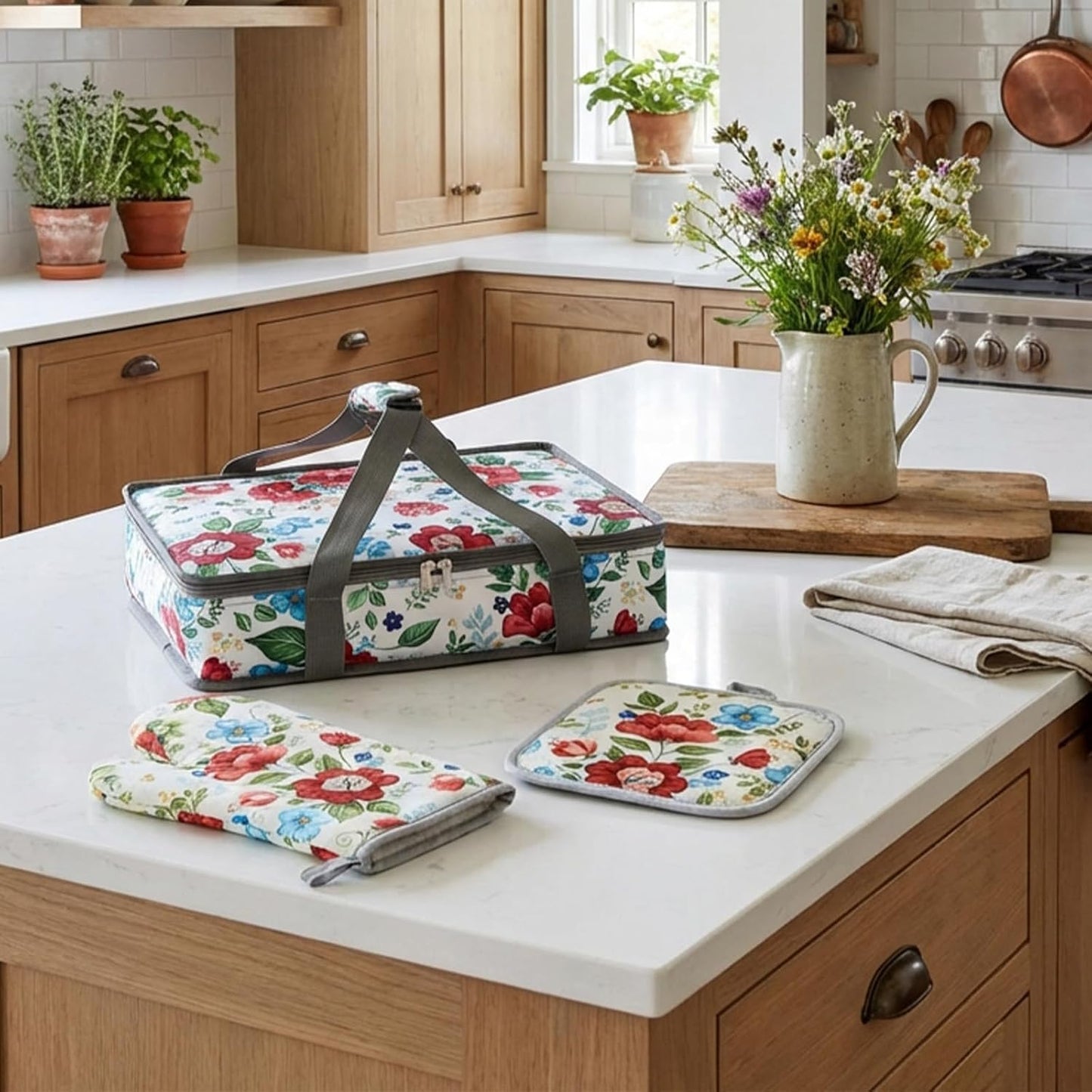 Pioneer Woman Style Insulated Casserole Carrier for Hot or Cold Food, Fits 9x13 Baking Dish,Floral Thermal Lasagna Lugger Tote with Oven Mitts and Pot Holders Set,Gift for Women, Mother's Day.3 PCS