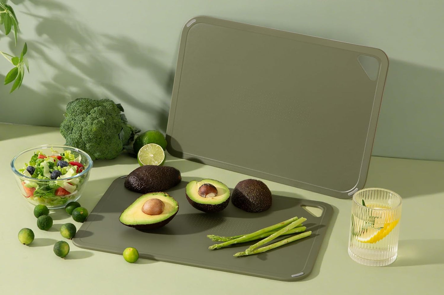 THETCHRY Plastic Cutting Board Set of 4, Extra Large Cutting Board for Kitchen with Non-Slip, Large -Small Chopping Board for Cooking, Bpa Free, with Grip Handle,Green