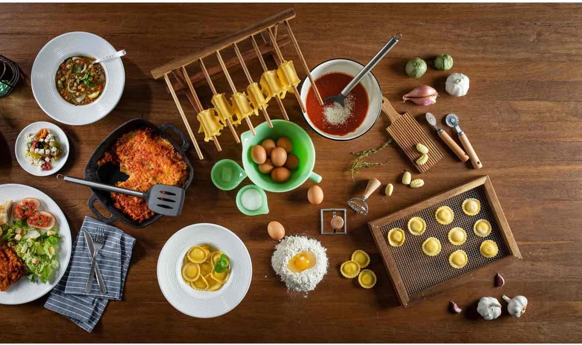Tablecraft 11085 Gnocchi Rolling Board, 9.38-inch Length, Acacia Wood