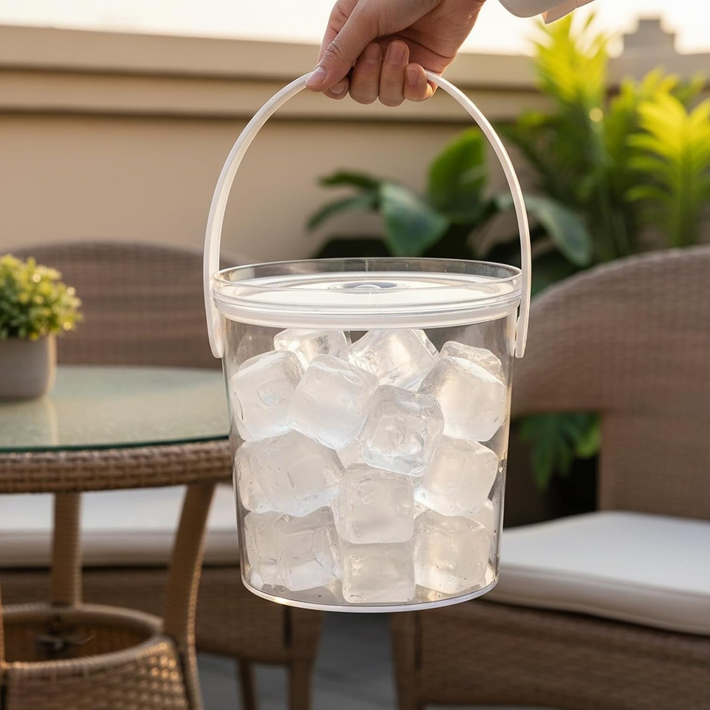 Ice Bucket with Airtight Lid, Champagne Bucket with Handle, Plastic Beverage Tub for Parties, Bar Cart Accessories for Wine, Drink, Beer Bottles, Clear