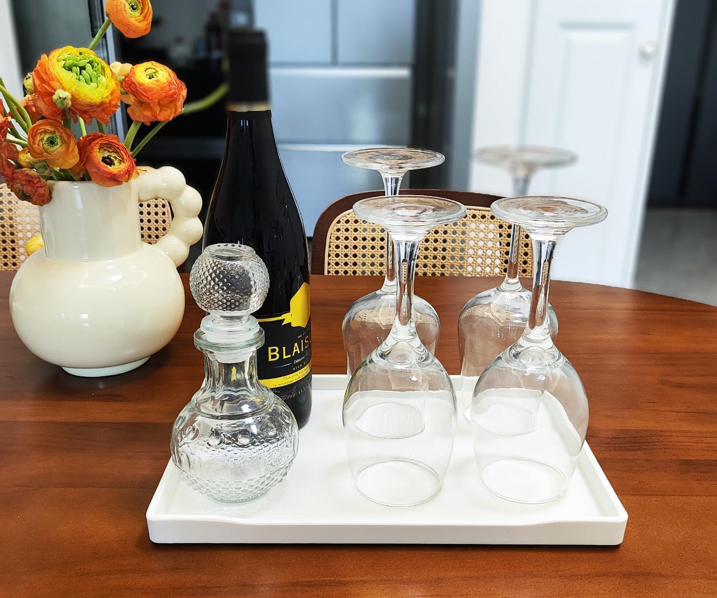 White Serving Tray (13.5 x 9.6 inch) for Serving Accessory, Elegant & Stackable Plastic Tray for Spa, Coffee, Drinks, Tea, Bar, Party, Seasoning, Perfume and Display Use.